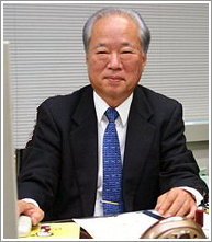 代表取締役会長 峰尾　欽士